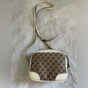 Cross body GUCCI bag